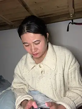 daaqnn (F milf) - 风油精涂全身