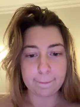 curvyflawless webcam