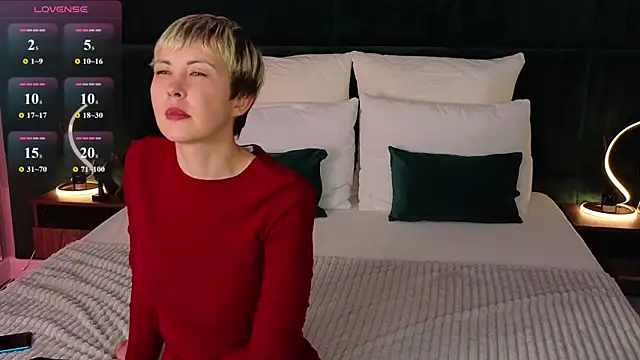 Helen Svon (HelenSvon)