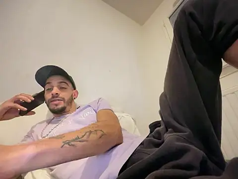 Rebeu313 Live Webcam on Stripchat