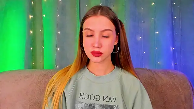 vitalinablue - VitalinaBlue's free webcam - UK Sex Cams