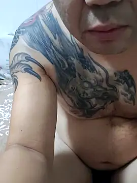 caige8888 (Ask my age) - 看屁眼，撸鸡吧