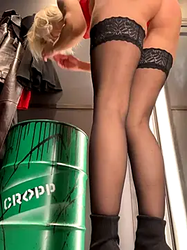 vikabunny1 (Ask my age) - Fuck dildo🫢cum😳🤤LT🎁control toy