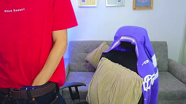 yulian_vasquez (M twink) - Spank ass in doggy style! 🍒