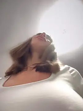 _jessyrey_ (F young) - Just vibe my pussy 🔞