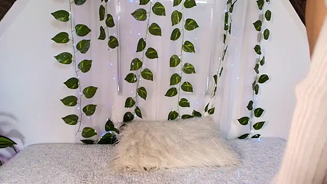 lucia_sweeet - Lucia_sweeet's free webcam - UK Sex Cams