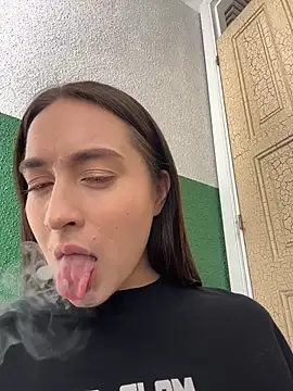 holly_play (F young) - Panties get wet in a cafe/moan😻