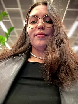 meow_girl (F young) - Show sweet boobs LT GIFT