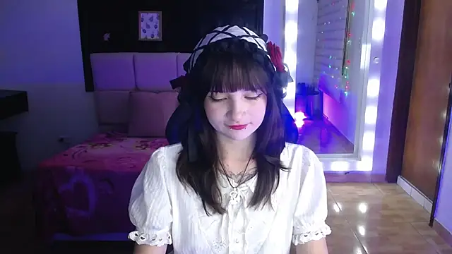 _charlotte_collins_ - _Charlotte_Collins_'s free webcam - UK Sex Cams