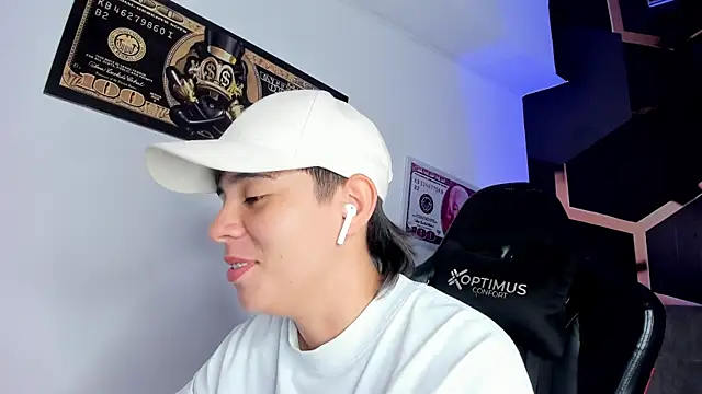 abbysmiitth_ (F young) - Put your cock between my boobs...