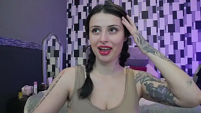 venusinylons (F young) - i am your goddess and you can trust me.