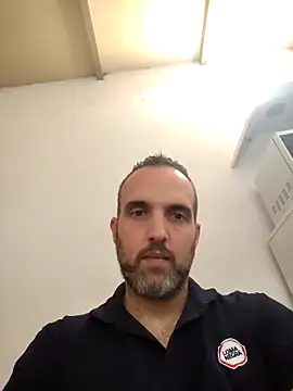 leon3875 (Ask my age) - Más Lechita