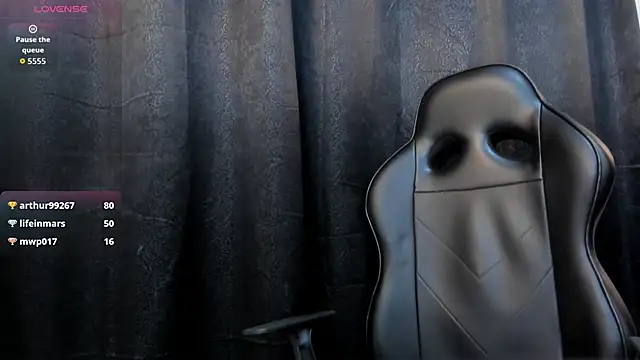 aria_moretti_ (F young) - big squirt on your face