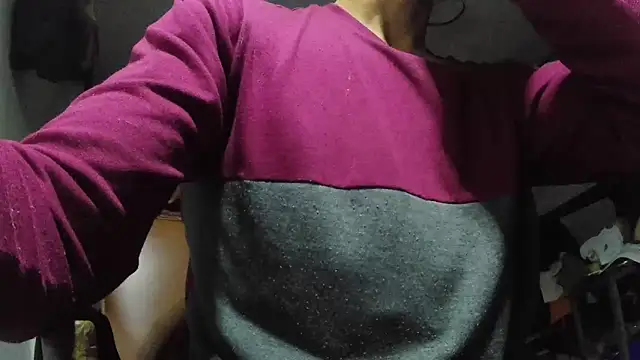 crazylatinguyy - Crazylatinguyy's free webcam - UK Sex Cams