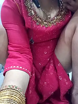 angle-priya07 (F young) - Boobs oil massages