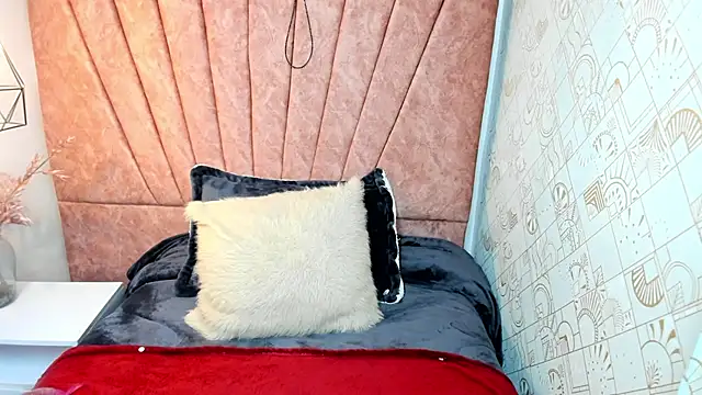 Issa_Milf__ Hottest Webcams