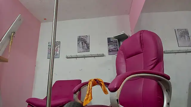 CAMILA--REY live show on StripChat 