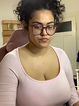Curvydesifromgermany