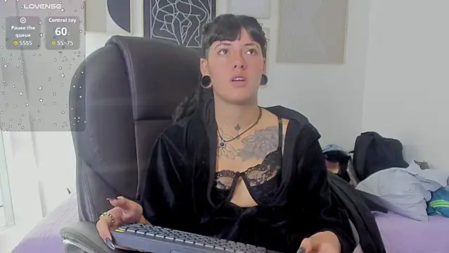 _sharlotte777 - _sharlotte777's free webcam - UK Sex Cams