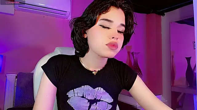 claudiasophia (T teen) - OIL ON TITS