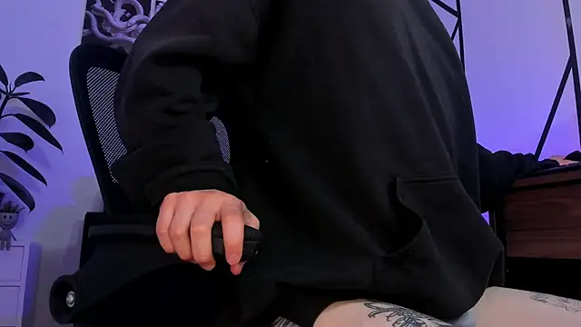 james_adams_01 - James_Adams_01's free webcam - UK Sex Cams