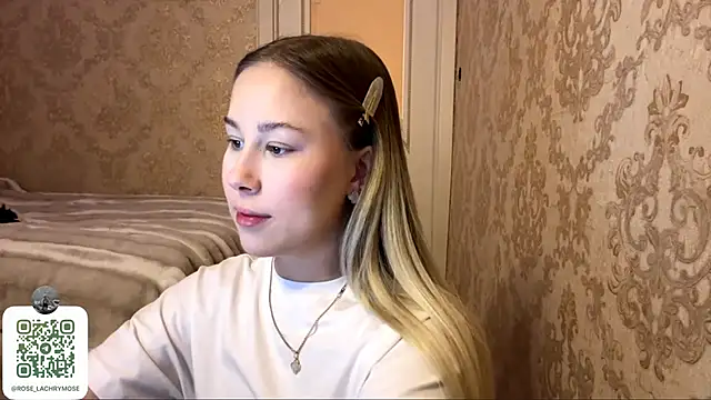  Rose_Lachrymose chat room