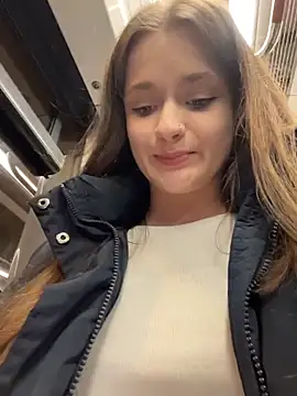 kittyqueeny (F young) - make me creamy cum in dirty restroom