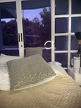 beella1_ (F teen) - MAKE ME WET