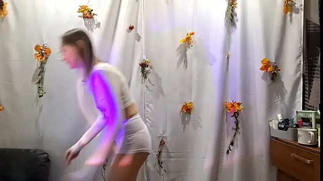  MistieSchorn chat room