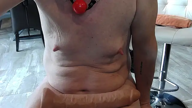 toy-daddy (M grandpa) - 1 banana in my ass