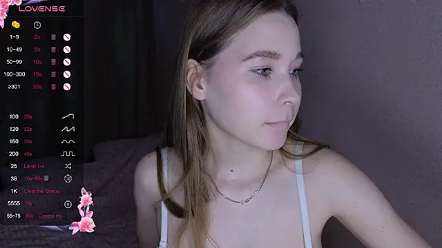 taddy_shy (F teen) - take off top