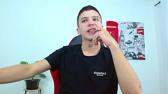 cumandres18 - Cumandres18's free webcam