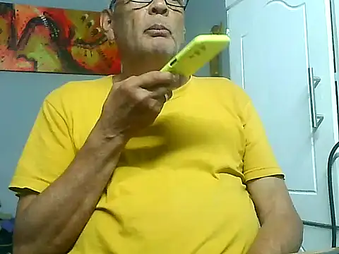 dirtysluttyfist - Dirtysluttyfist's free webcam