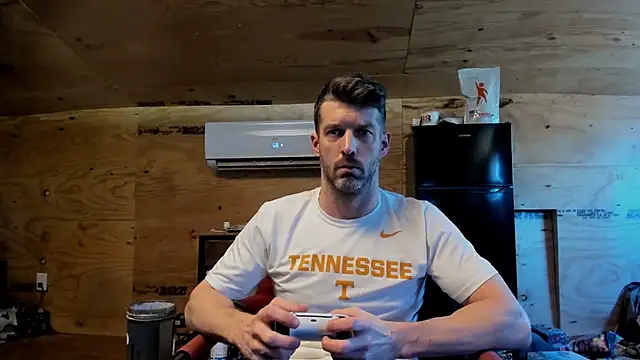 kenny_kyle (Ask my age) - naked 5 mins