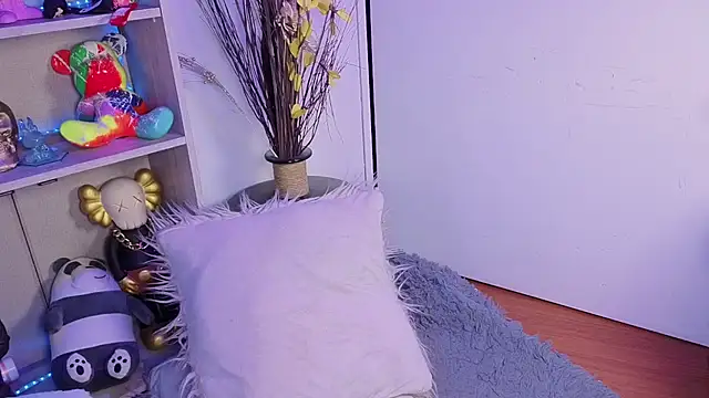 emilymiller_ (F young) - TRY MAKE SQUIRT BEFORE THE GOAL UWU