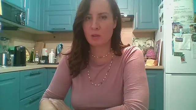 alicainwonderland (Ask my age) - on a clitoral vibrator