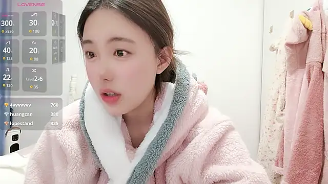 luna_868 (F teen) - 努力挣学费