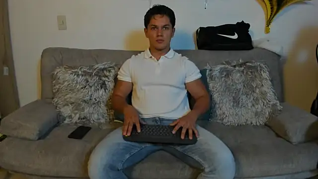 julian_wallace - Julian_wallace's free webcam - UK Sex Cams