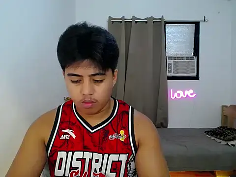 hugecock2hundle_intown (M twink) - Im new here please be kind