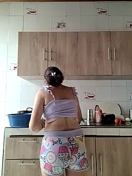 natalia_magick (F milf) - Give my pussy some excitement