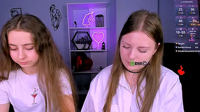 rebecca_smile (G teen) - flash tits