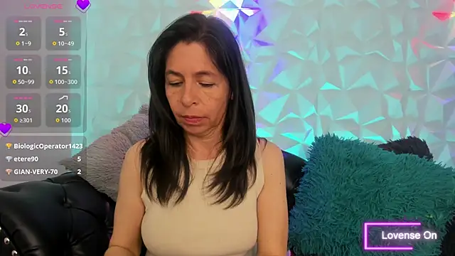 sabinadeluxe_cg - SabinaDeluxe_cg's free webcam