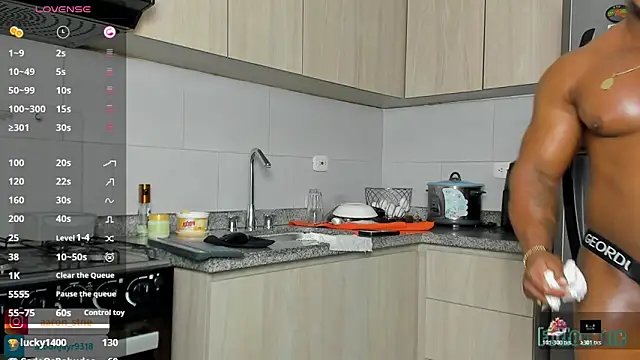 aaron_st (M young) - flex your muscles naked