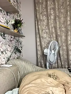 Lola_Hale Live Webcam on Stripchat