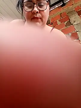 Dirty-Momm-Divorced-Hot