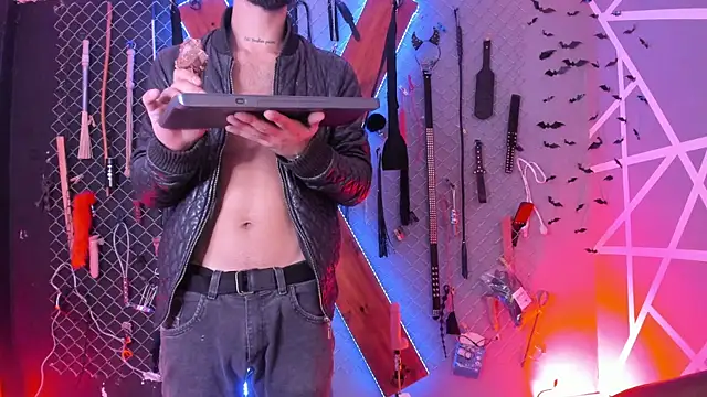 Warick_and_Aria_bdsm_