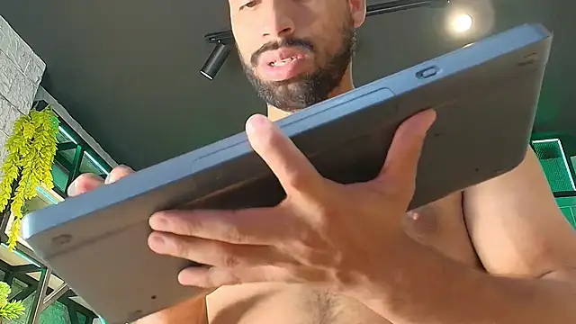 mystrongsubmissive - MyStrongSubmissive's free webcam - UK Sex Cams