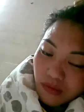 lynae-0 - Lynae-0's free webcam