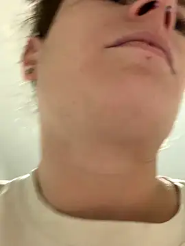 GoldenPussy1329 Live Webcam on Stripchat