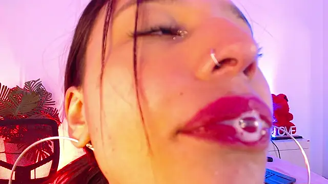 laura_dicardy - Laura_Dicardy's free webcam